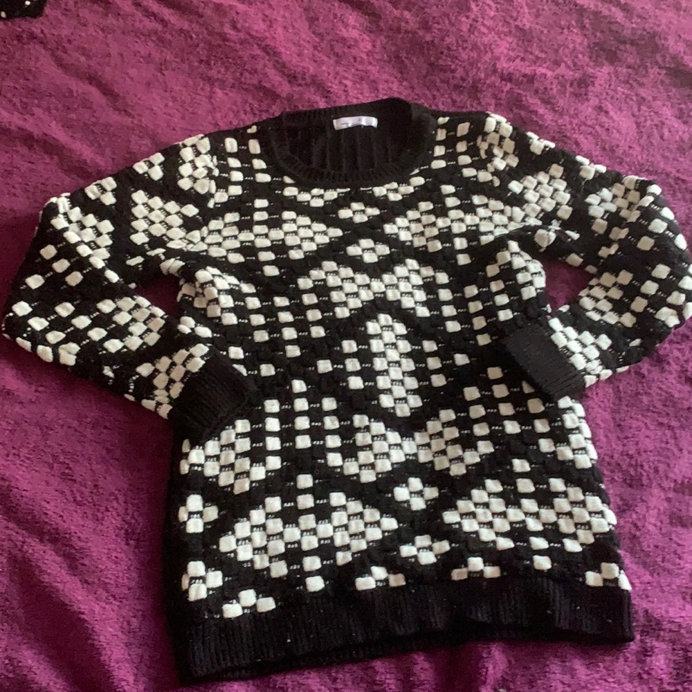 r + j black and white pattern sweater